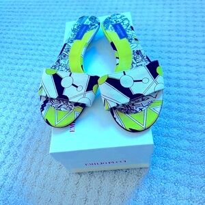 Emilio Pucci slide great condition